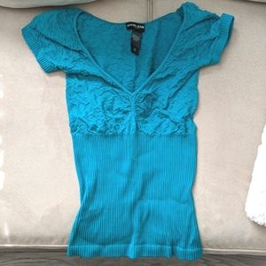 Guess Stretchy Cap-sleeved Top